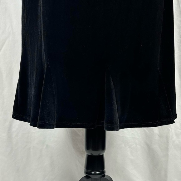 Vintage Notations Black Velvet Skirt - Picture 3 of 5
